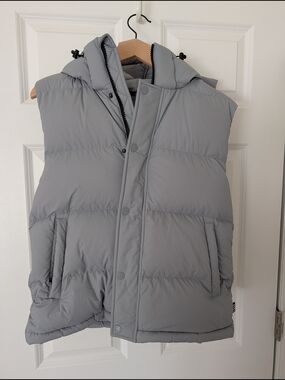 Aritzia Women's Super puff Moon Grey, Size Small